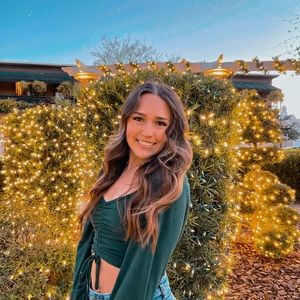 Meet your Posher, Hailey